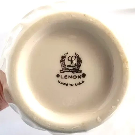 Lenox Vintage Lenox Richmond Collection Gold Trim Swirl Vase For Sale - Image 4 of 5