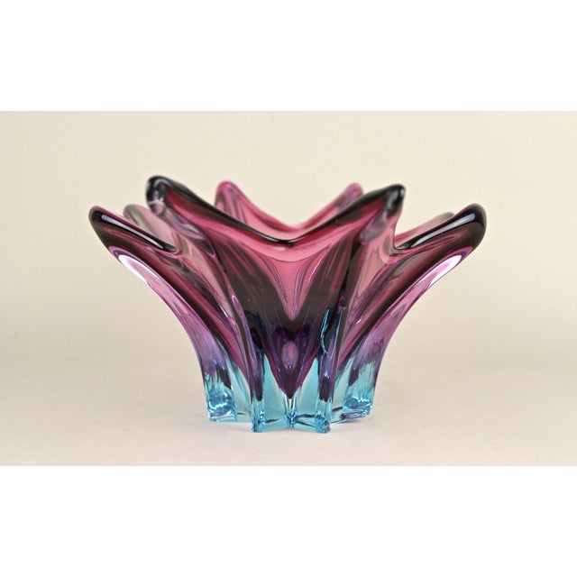 Glass Mid-Century Murano Glass Bowl in Purple-Blue Tones, Italy, 1960s For Sale - Image 7 of 18