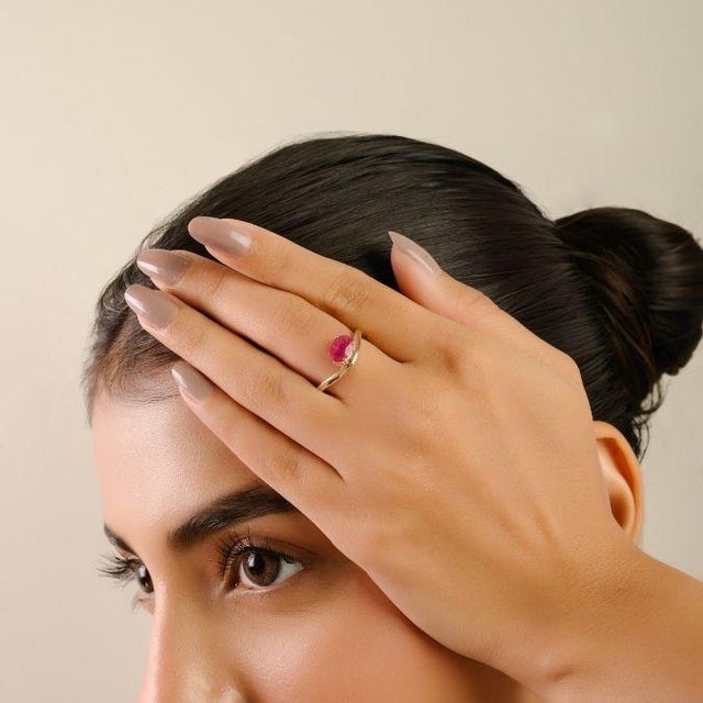 Handmade 1.14 Ct Oval Cut Natural Ruby Wave Solitaire Ring in 14k Gold Size 5 For Sale In New York - Image 6 of 14