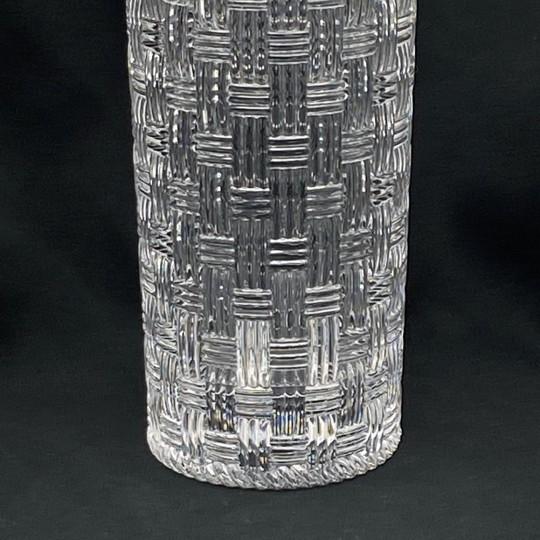 Tiffany & Co. Woven Basket Weave Crystal Cylinder Vase 8-Inch (New - No Box) Vintage 1990s For Sale - Image 10 of 16