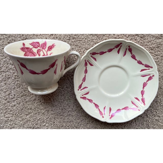 1960s Wedgwood Creamware-8 Place-Settings-64 Pieces-"Williamsburg Husk"-1960's For Sale - Image 5 of 12