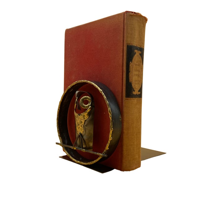 Brutalist Jarnuszkiewicz Et Michel Brutalist Owl Sculpture in Welded Steel and Brass, Canada, 1970s For Sale - Image 3 of 4