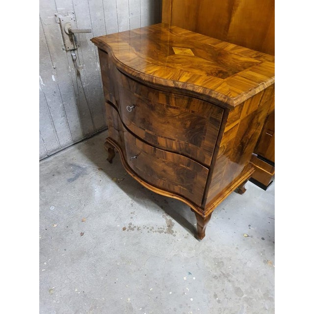 Wood Small Baroque Chest of Drawers in Walnut, 1760 For Sale - Image 7 of 7