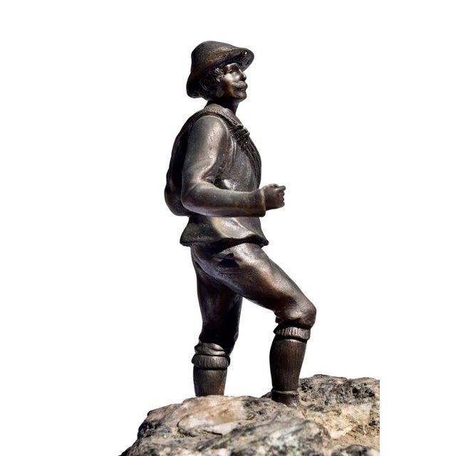 Continental Bronze Young Hunter on Mineral Base For Sale In San Diego - Image 6 of 10