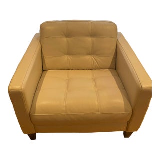Natuzzi White Leather Armchair For Sale