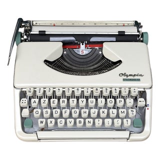 Vintage Splendid 66 Typewriter from Olympia, 1970s For Sale