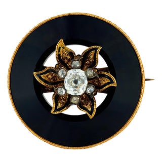 Late 19th Century Victorian 1.00 Carat Old Mine Cut Diamond Onyx Enamel Mourning Brooch For Sale