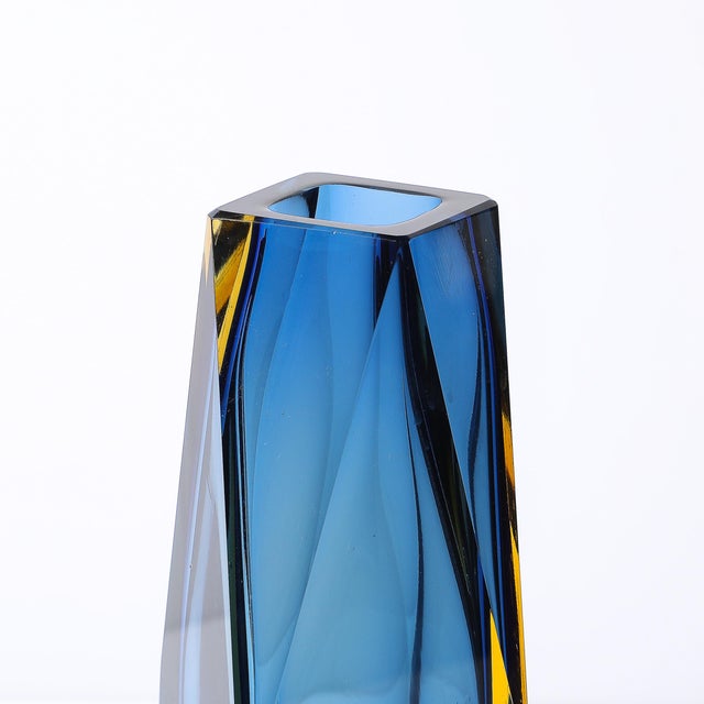 Mid-Century Mandruzzato Faceted Murano Glass Vase in Citrine and Smoked Cerulean For Sale - Image 13 of 18