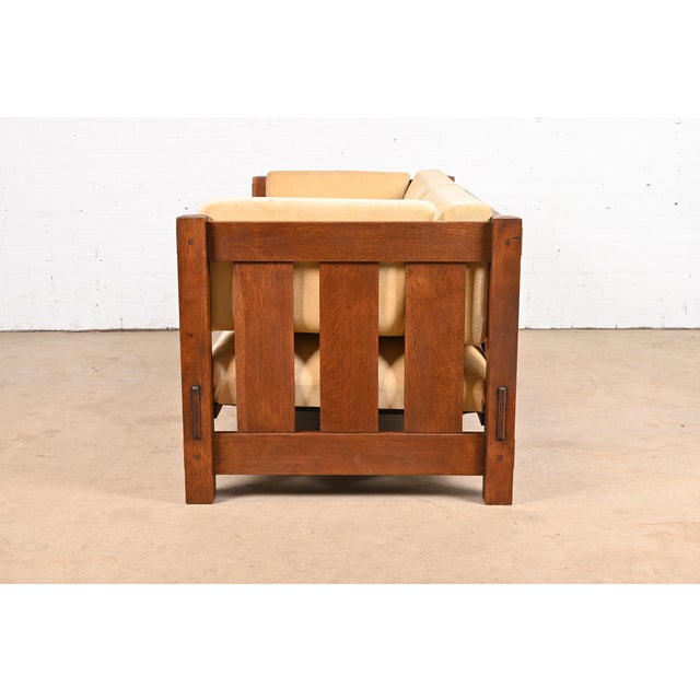 Stickley Mission Oak Arts and Crafts Settle Sofa For Sale - Image 9 of 12