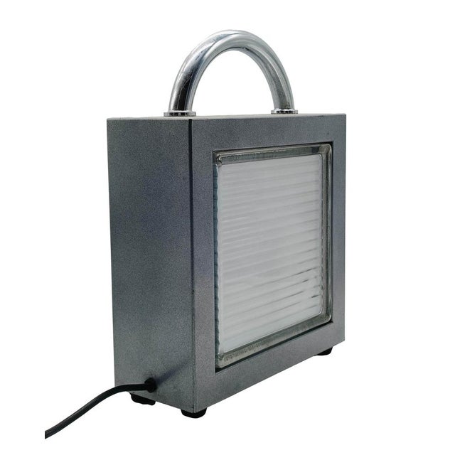 Mid-Century Modern Valigetta Table Lamp by Matteo Thun for Bieffeplast, Italy, 1985 For Sale - Image 3 of 8