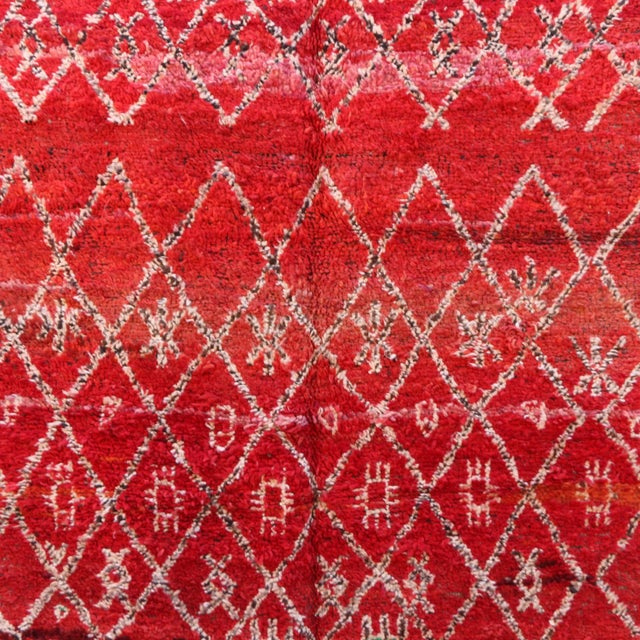 Moroccan Vintage Zayan Rug - 5'11" X 12'11" Ft For Sale - Image 4 of 7