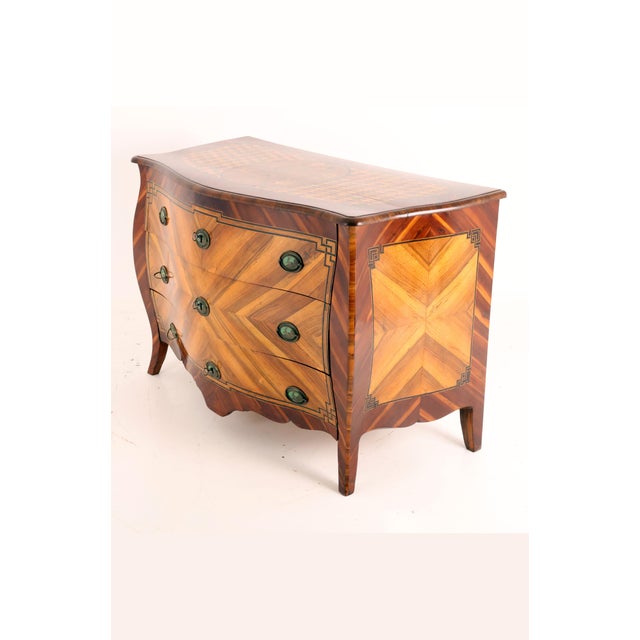 Louis XVI Commode in Walnut, 1780 For Sale - Image 3 of 14