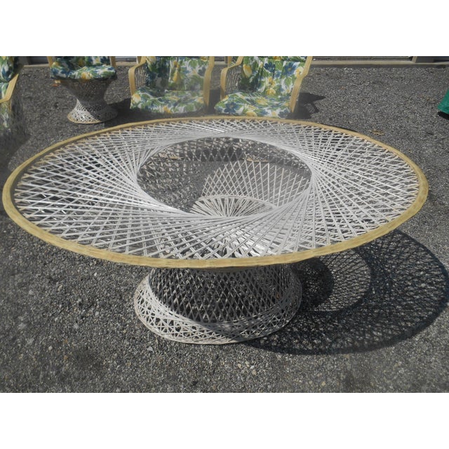 1960s Vintage 1960's Russell Woodard Spun Fiberglass Patio Set- 7 Piece For Sale - Image 5 of 6