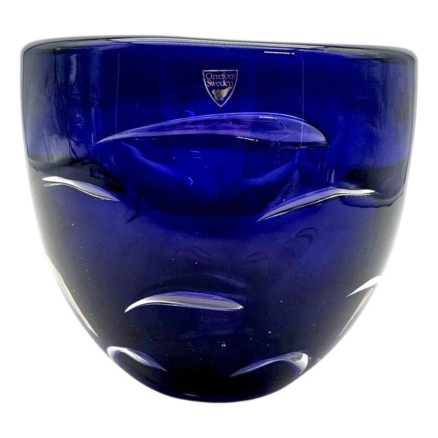 Orrefors Cobalt Blue Art Glass Bowl by Lars Hellsten Signed Lh 5149-13 7.25" For Sale