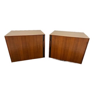 Pair of Walnut Nightstands Attributed to John Kapel for Glenn of California, 1960s For Sale