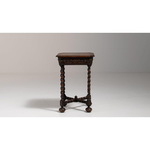 19th Century France Deep Walnut Brown Carved Barley-Twist Pedestal Side Table For Sale In Greensboro - Image 6 of 11