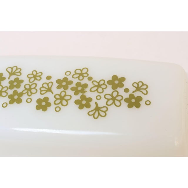Vintage Pyrex Spring Blossom / "Crazy Daisy" Green Floral and Milk Glass Covered Butter Dish For Sale - Image 9 of 12