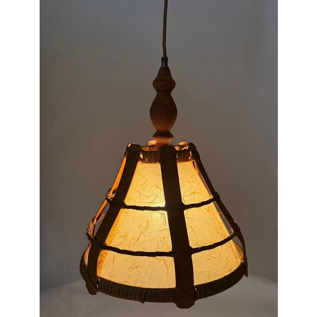 1970s Swedish Counterweight Pendant Lamp in Pine Wood and Parchment Paper, 1970s For Sale - Image 5 of 18
