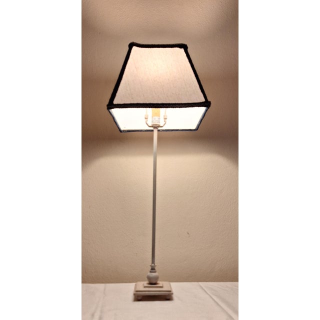 1990s Vintage Table Lamp with Cream-White Metal Base and Fabric Shade, 1990s For Sale - Image 5 of 7