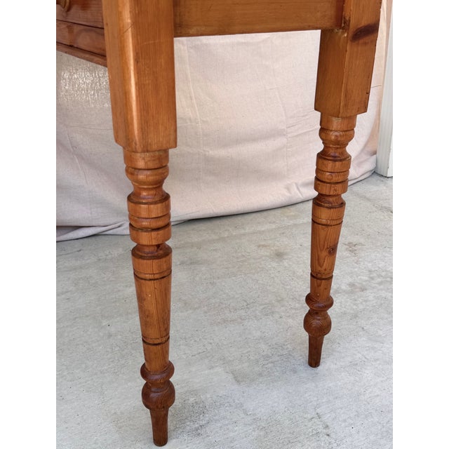 19th Century English Pine Single Drawer Side Table For Sale In Nashville - Image 6 of 15