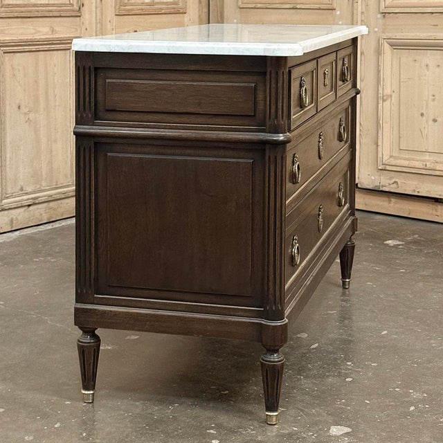 Auburn 19th Century French Louis XVI Mahogany Commode With Carrara Marble For Sale - Image 8 of 16