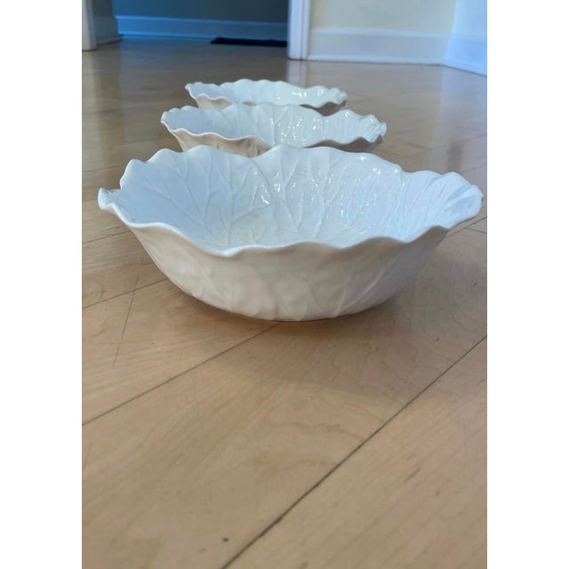 This set includes 3 round salad bowls from Mikasa's Spring Countryside collection. Made of embossed stoneware in an off-...