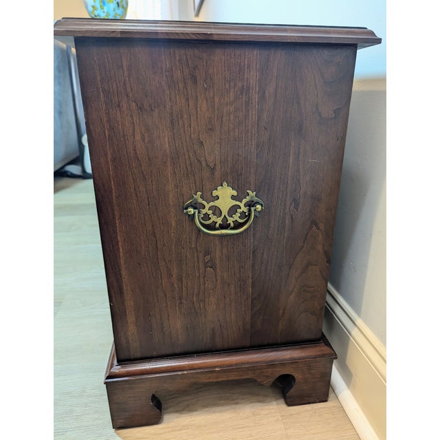 Vintage Pennsylvania House Cherry Night Stand Pair Chippendale Style For Sale - Image 10 of 18