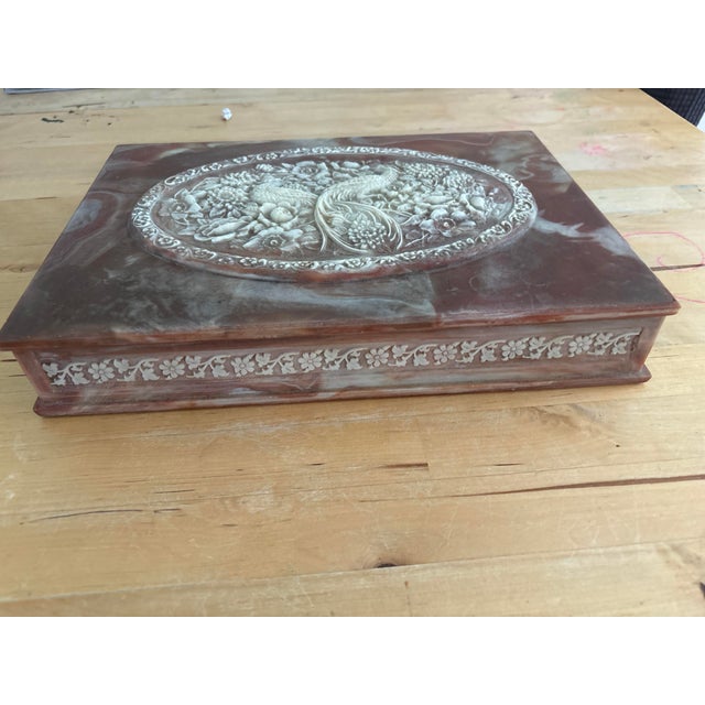 1970s Vintage Large Pink and White Incolay Jewelry Box With High Relief Carved Pheasants and Florals For Sale - Image 5 of 9