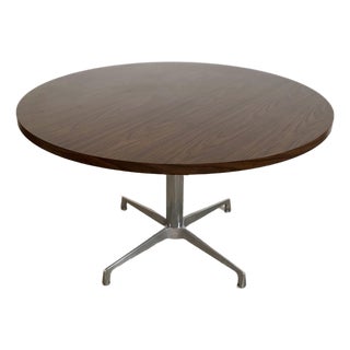 1960’s Mid-Century Modern Herman Miller Style Dining Table For Sale