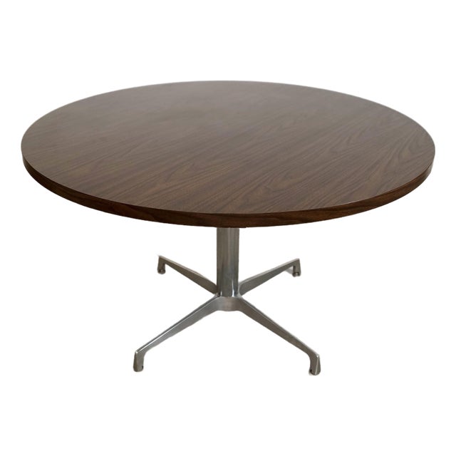 1960’s Mid-Century Modern Herman Miller Style Dining Table For Sale