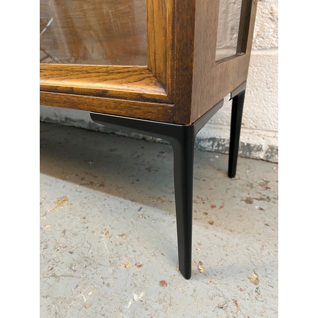 Broyhill Brasilia Mid-Century Modern Glass Display Hutch For Sale - Image 16 of 16