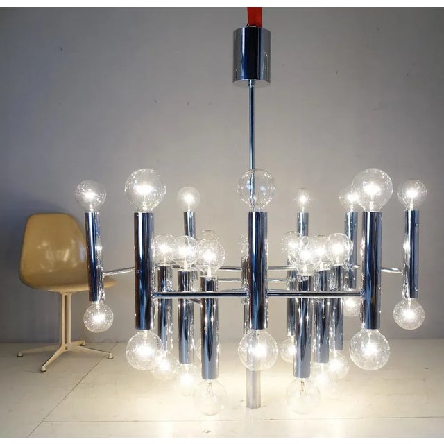 Large Chandelier in Chrome from Sciolari, 1960s, in None conditions. Designed 1960 to 1969 Up to 250V (Europe/UK...