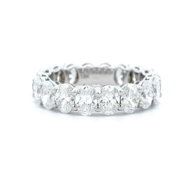 Contemporary Alexander Beverly Hills All Gia 4.02ct Oval D Diamond Eternity Band 18k Size 5.25 For Sale - Image 3 of 4