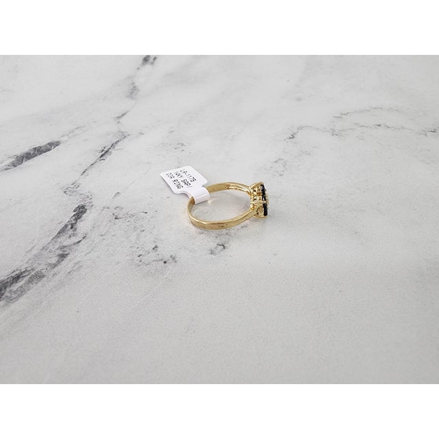 2020s Sapphire Flower Shaped Ring 14K Yellow Gold, Size 4 For Sale - Image 5 of 6