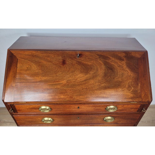 Antique English George III Secretaire in Oak, 1800 For Sale - Image 13 of 18