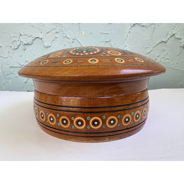 Mid 20th Century Vintage Hutsul Style Turned Wood Lidded Box With Mother-of-Pearl Inlay – Ukrainian Folk Art Inspired Jewelry Box For Sale - Image 5 of 10