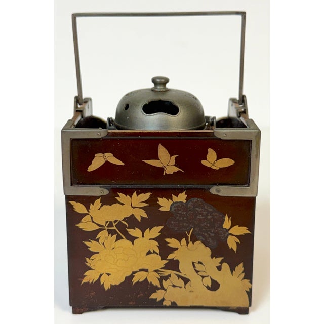 19th Century Japanese Meiji Gold Maki-e Lacquer Tabako-Bon Smoking Cabinet For Sale - Image 5 of 18