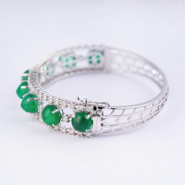 15.18 Carats Natural Zambian Emerald and 1.59 Cts Diamond Bracelet in 14k Gold For Sale - Image 12 of 18