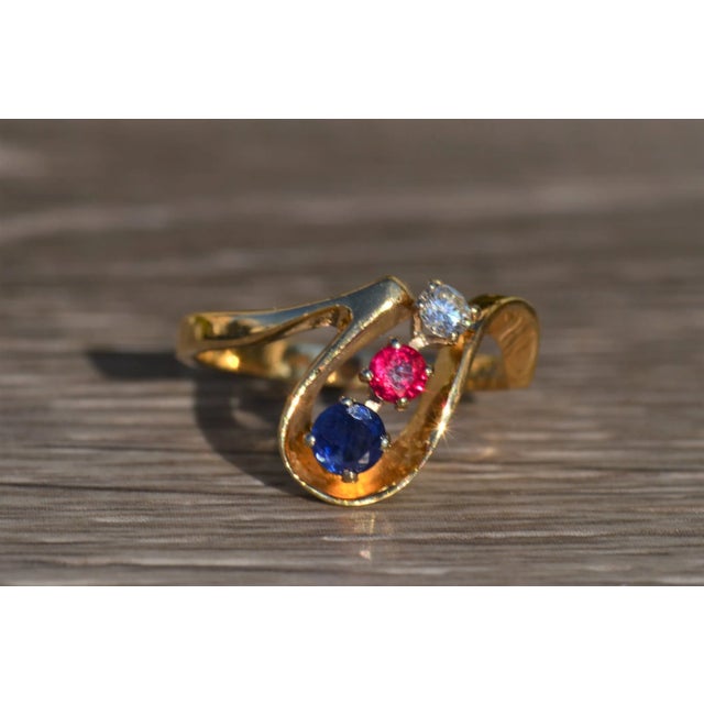 Metal The Tegan: Ladies Contemporary Patriotic Ring set in 14K Yellow Gold For Sale - Image 7 of 10