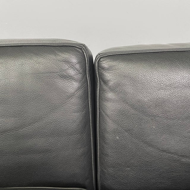Metal Italian Modern LC2 Sofa in Black Leather by Le Corbusier, Jeanneret and Perriand for Cassina, 1980s For Sale - Image 7 of 18