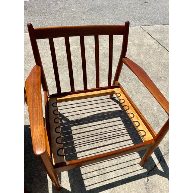 Blue Mid 20th Century A Pair of Mid Century Danish Teak Lounge Chairs by Svend Aage Eriksen for Glostrup Møbelfabrik - Model Gm5 For Sale - Image 8 of 11