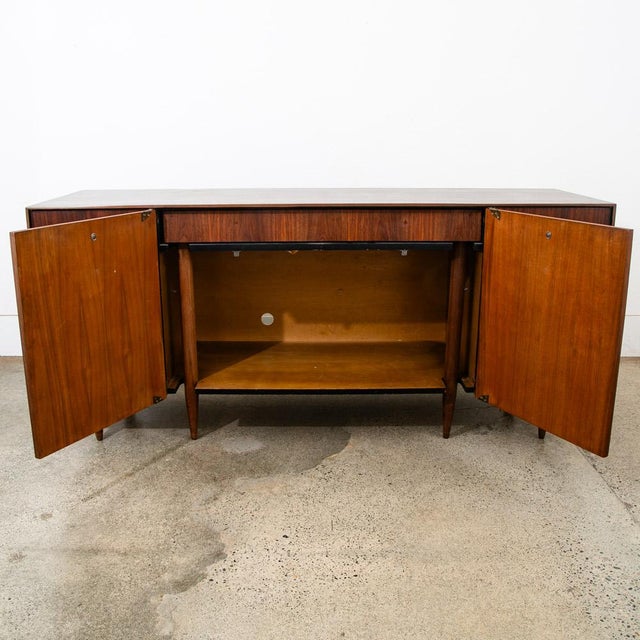 Brown 1960s Mid Century Modern Credenza Cabinet Dining Table Dillingham Walnut Extension, Attributed For Sale - Image 8 of 12