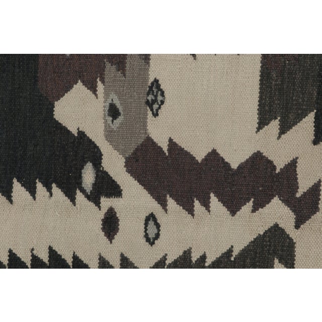 Textile Rug & Kilim’s Scandinavian Style Rug, Charcoal Gray Tones in Geometric Patterns For Sale - Image 7 of 9