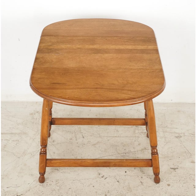 Traditional Vintage Tradition Drop Leaf End Table With Turned Legs For Sale - Image 3 of 10