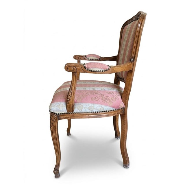 Vintage Italian Louis XV Style Carved Walnut Fauteuil Armchairs in Dusty Rose Brocade - Pair For Sale In Los Angeles - Image 6 of 12