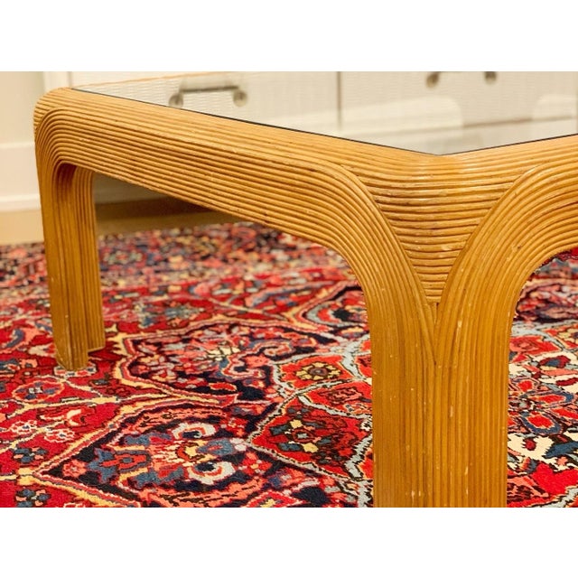 Palm Beach Pencil Reed or Split Reed Wicker Bamboo Coffee Table (1970) For Sale In Baton Rouge - Image 6 of 11
