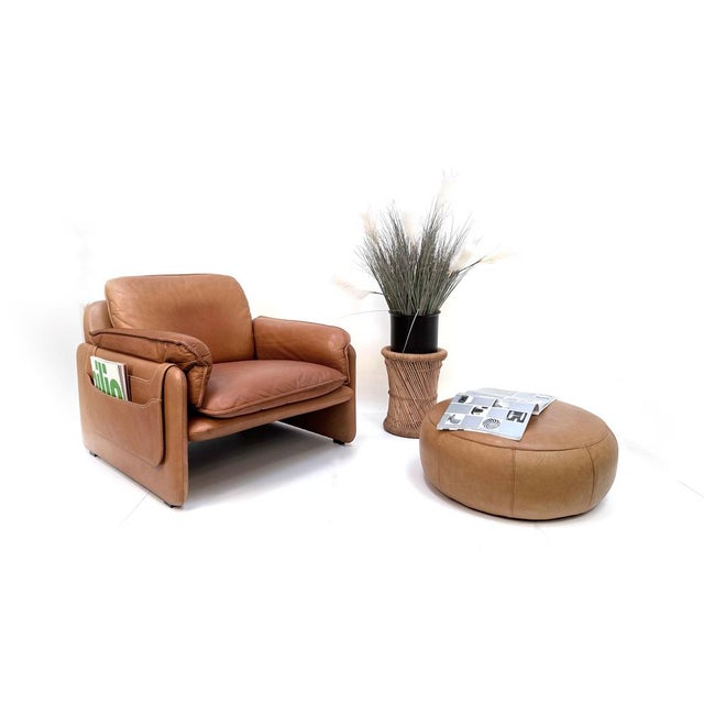 1960s Large Round Leather Ottoman or Pouf, 1960s For Sale - Image 5 of 16