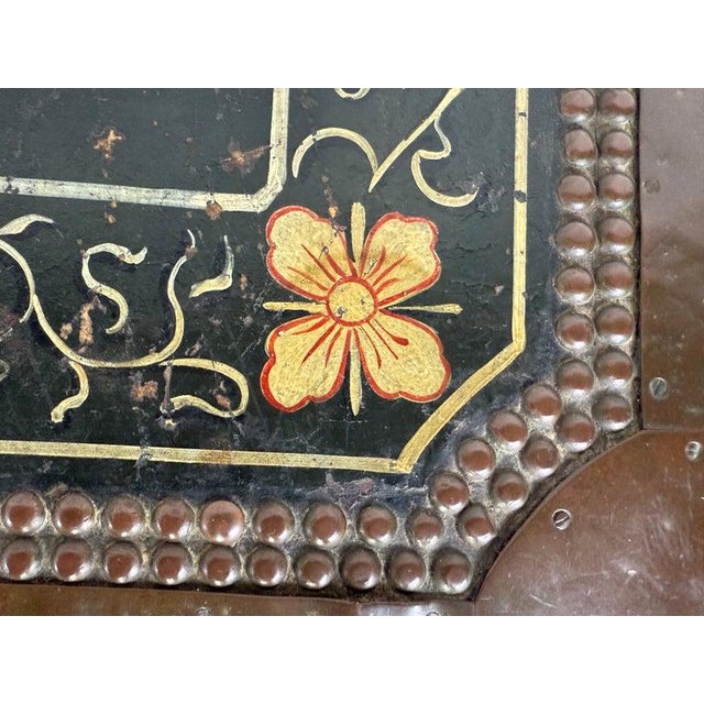 19th Century 19th Century Hand-Painted American Immigrant Trunk For Sale - Image 5 of 17