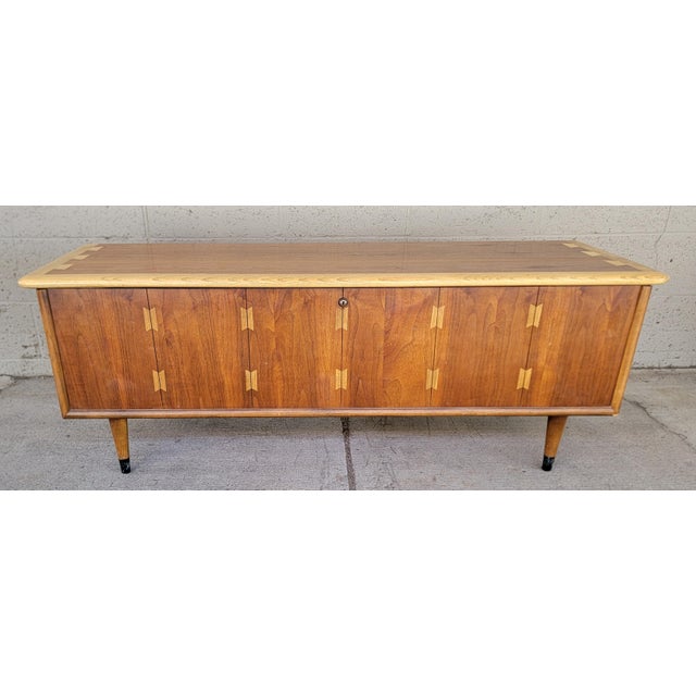 Iconic Lane Acclaim cedar trunk / hope or blanket chest designed by Andre Bus. Walnut and ash interior with a cedar...