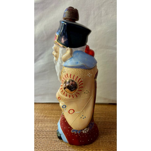 Japanese Pair of Vintage Porcelain Kamotsuru Sake Bottles Depicting the Gods of Longevity and Wealth For Sale - Image 3 of 12